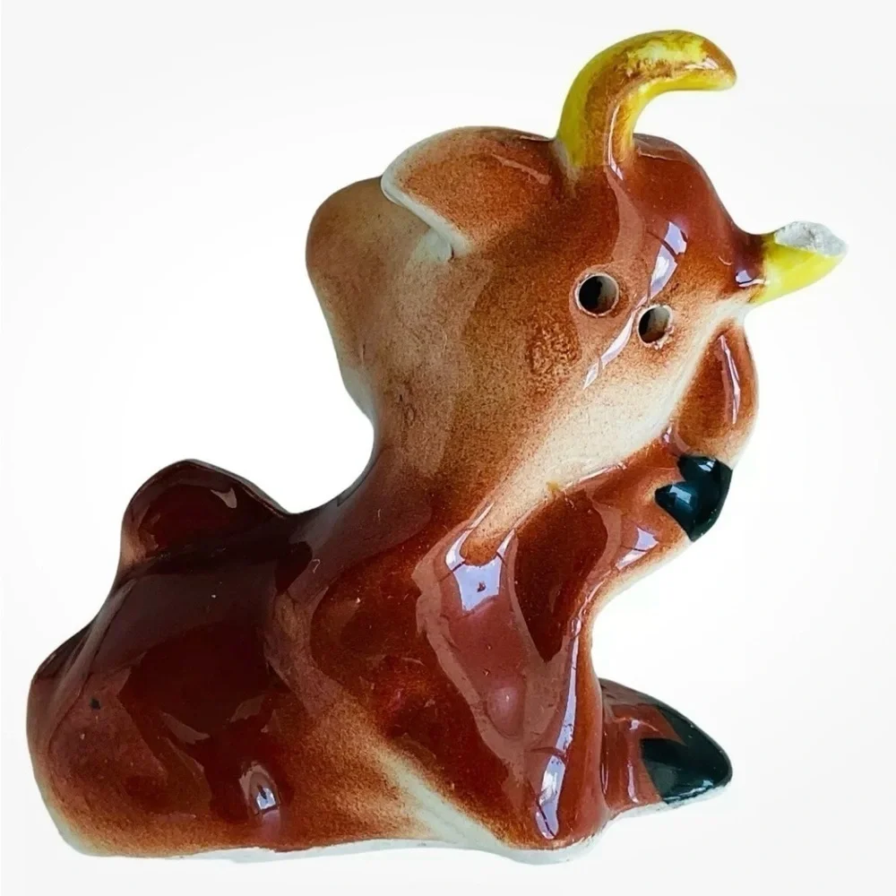 Vintage Kenmar Japan Anthropomorphic Cow Single Salt Pepper Shaker Kitsch 2.5”